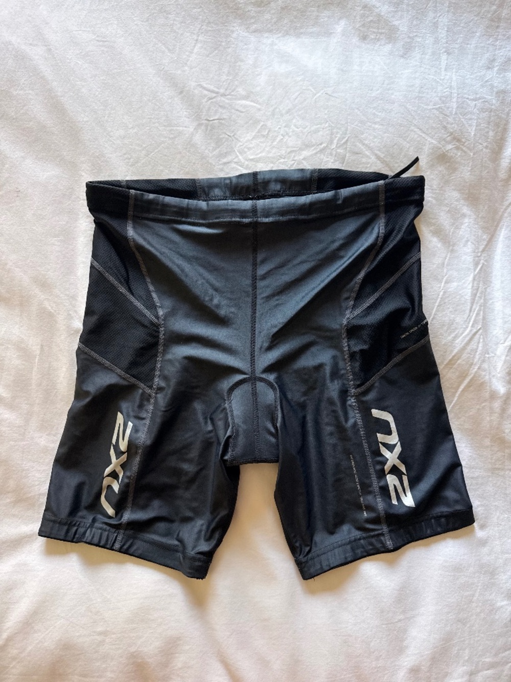 2XU Men's Large Black Compression Shorts Running Cycling Gym Training L